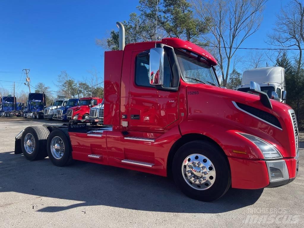 Volvo VNL64T300 Ťahače