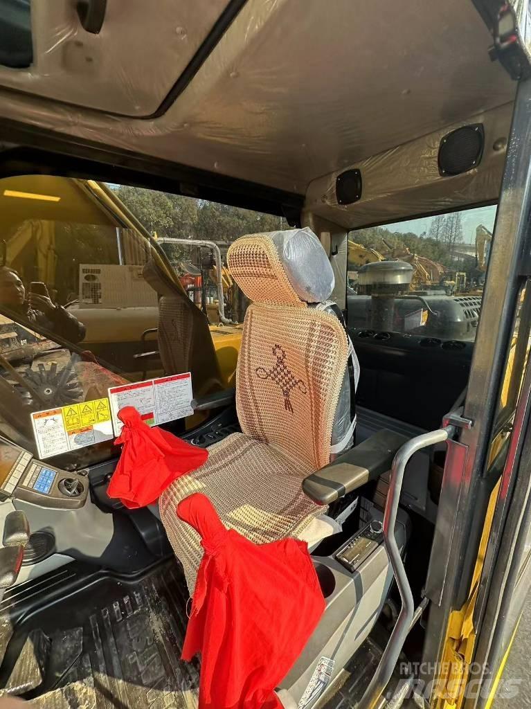 Komatsu PC 200 Pásové rýpadlá