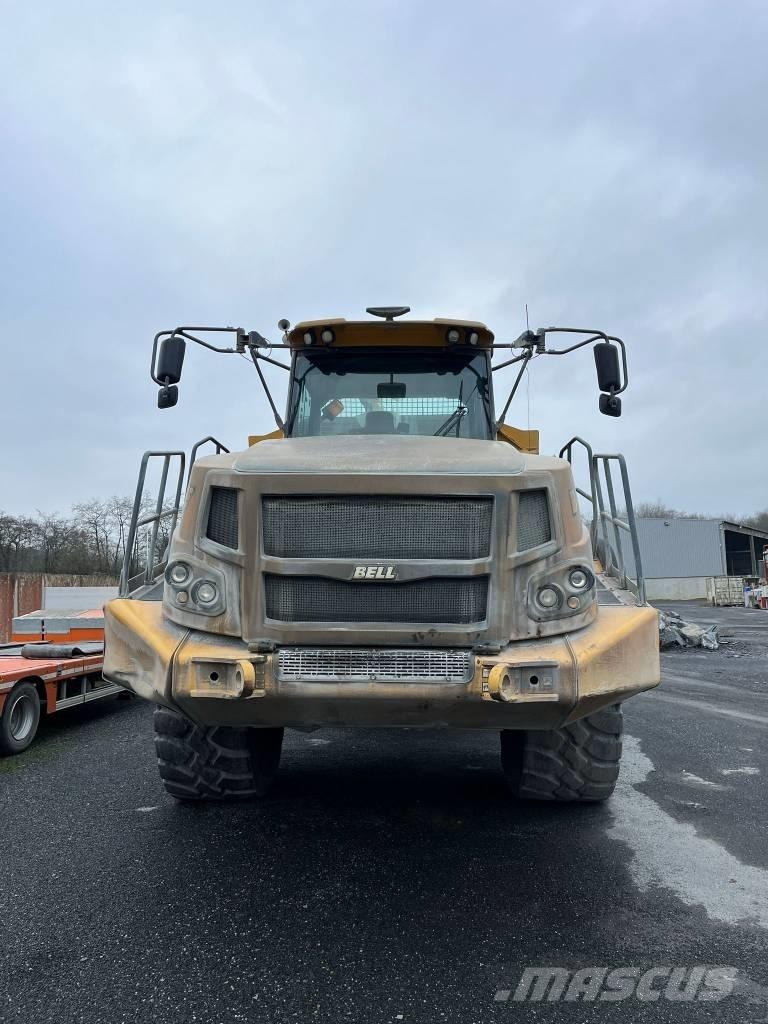 Bell B40 6x6 Kĺbové nákladné autá