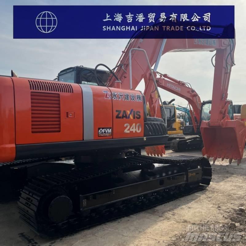 Hitachi ZX 240 Pásové rýpadlá