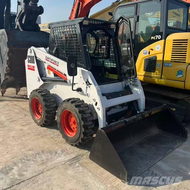 Bobcat S 300 Šmykom riadené nakladače