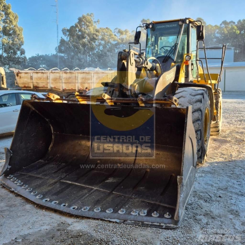 John Deere 724 K Kolesové nakladače