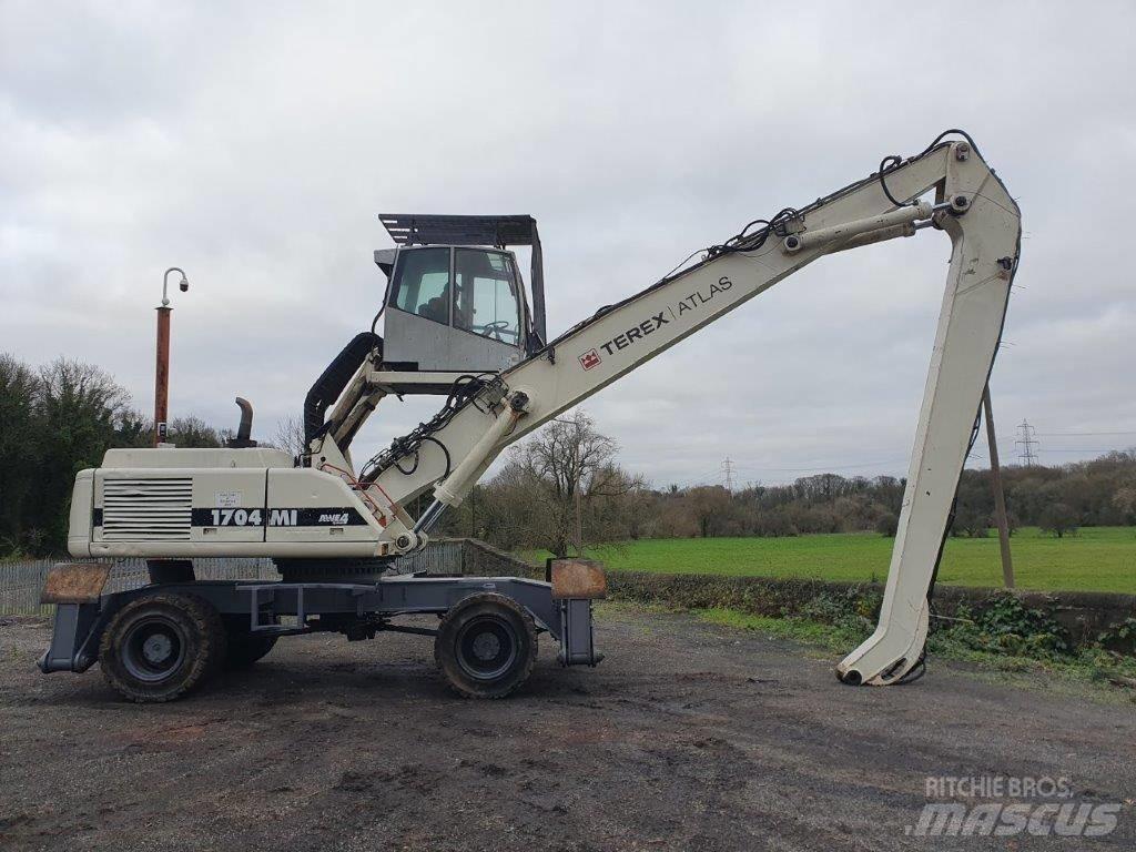Atlas 1704 Stroje pre manipuláciu s odpadom
