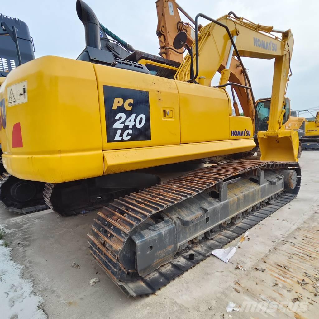 Komatsu PC 240-8 Pásové rýpadlá