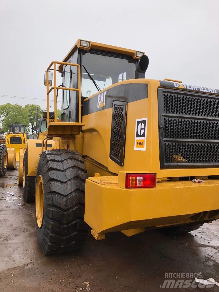 CAT 966 Kolesové nakladače