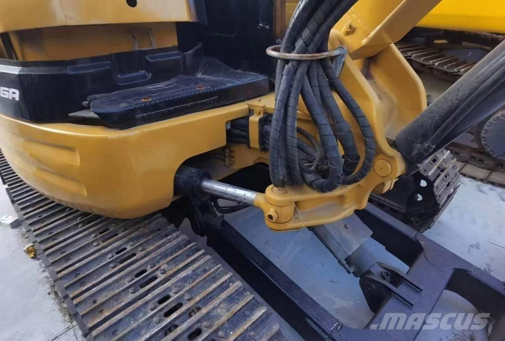 CAT 304 CR Mini rýpadlá < 7t