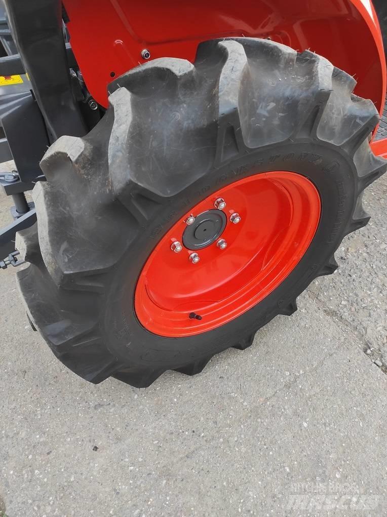 Kubota B1121 Kompaktné traktory