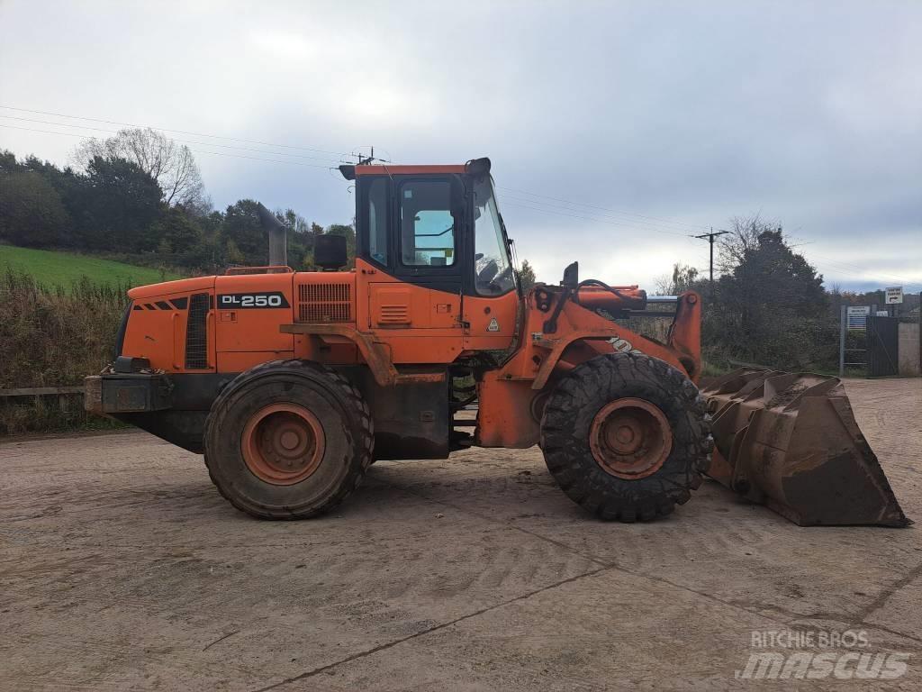 Doosan DL 250 Kolesové nakladače