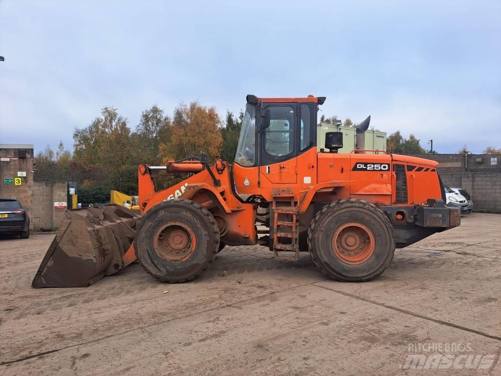 Doosan DL 250 Kolesové nakladače