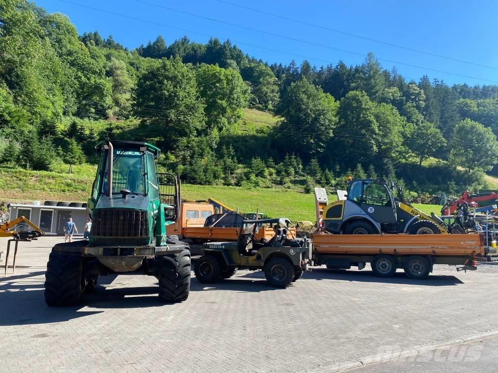 John Deere 1110 Lesné traktory