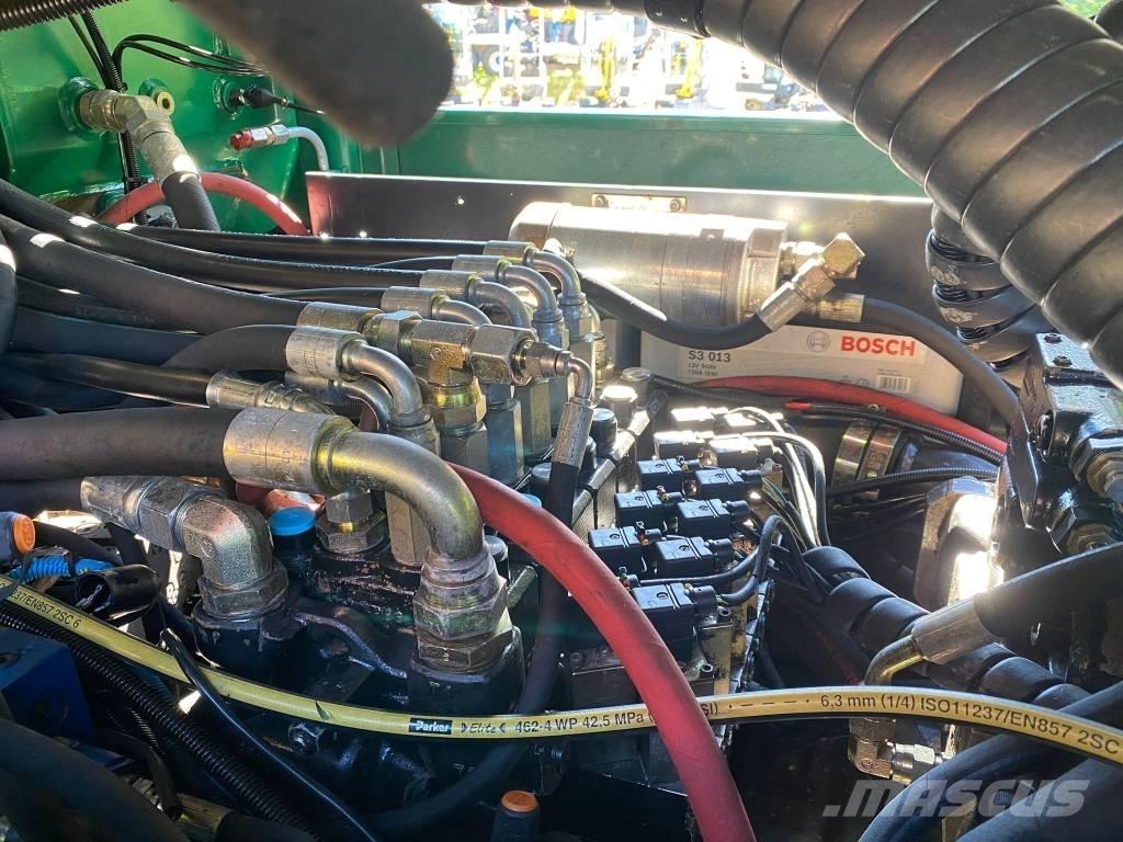 John Deere 1110 Lesné traktory
