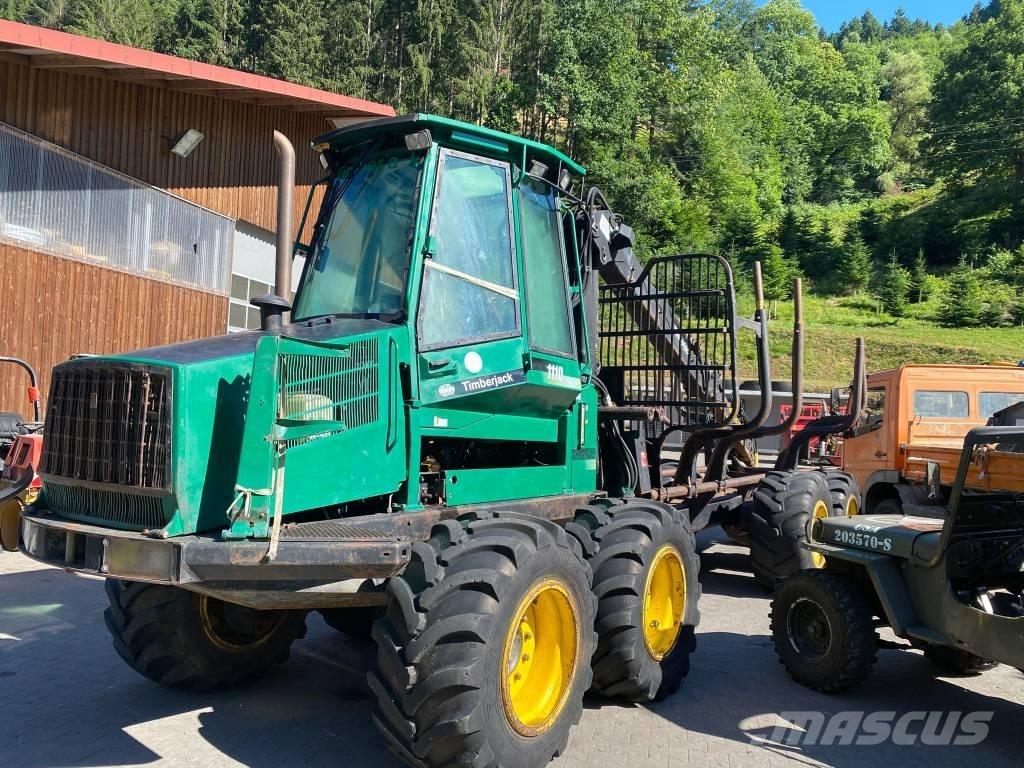 John Deere 1110 Lesné traktory
