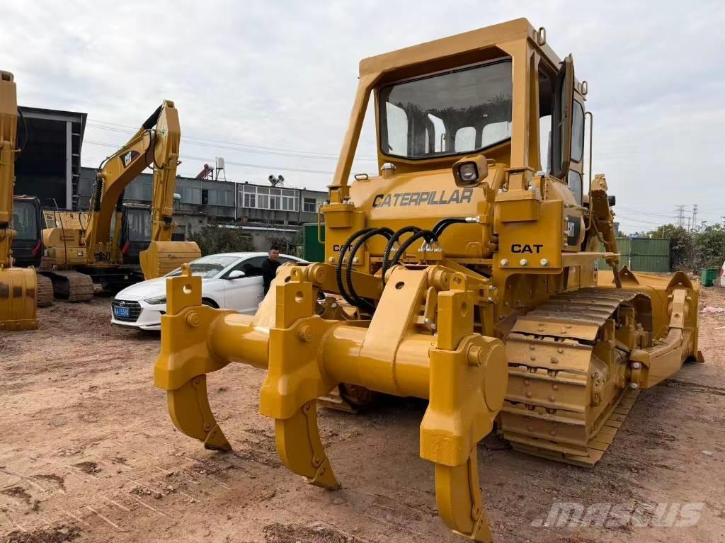 CAT D7G Pásové dozéry