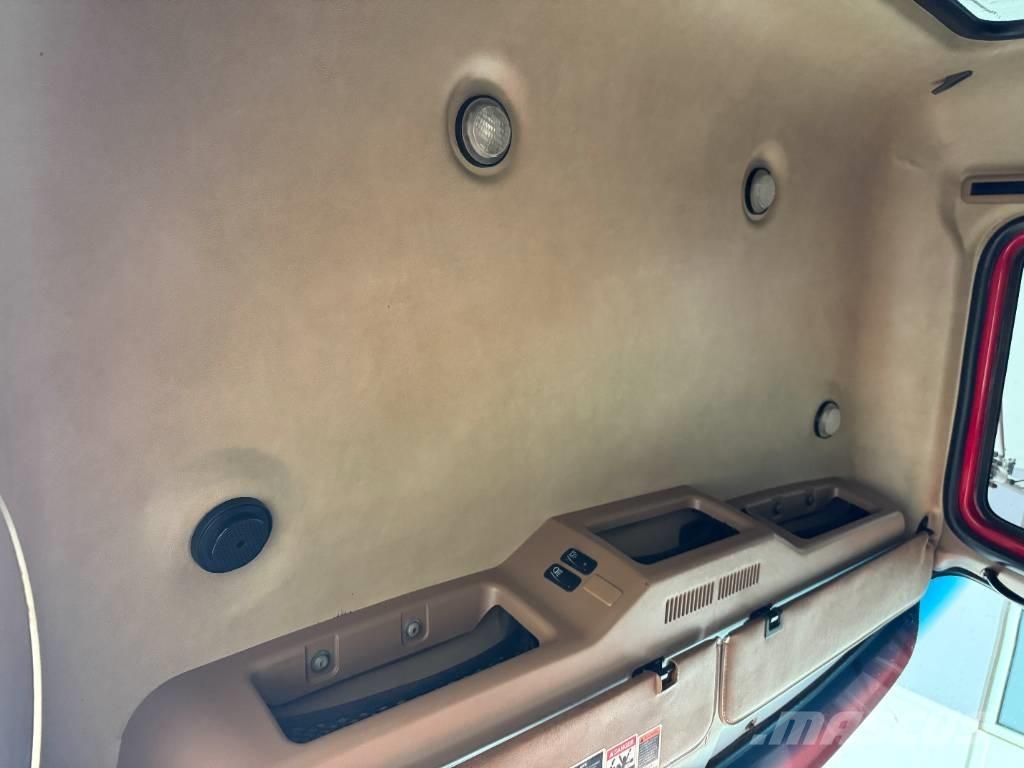 Mack GU 713 Sklápače