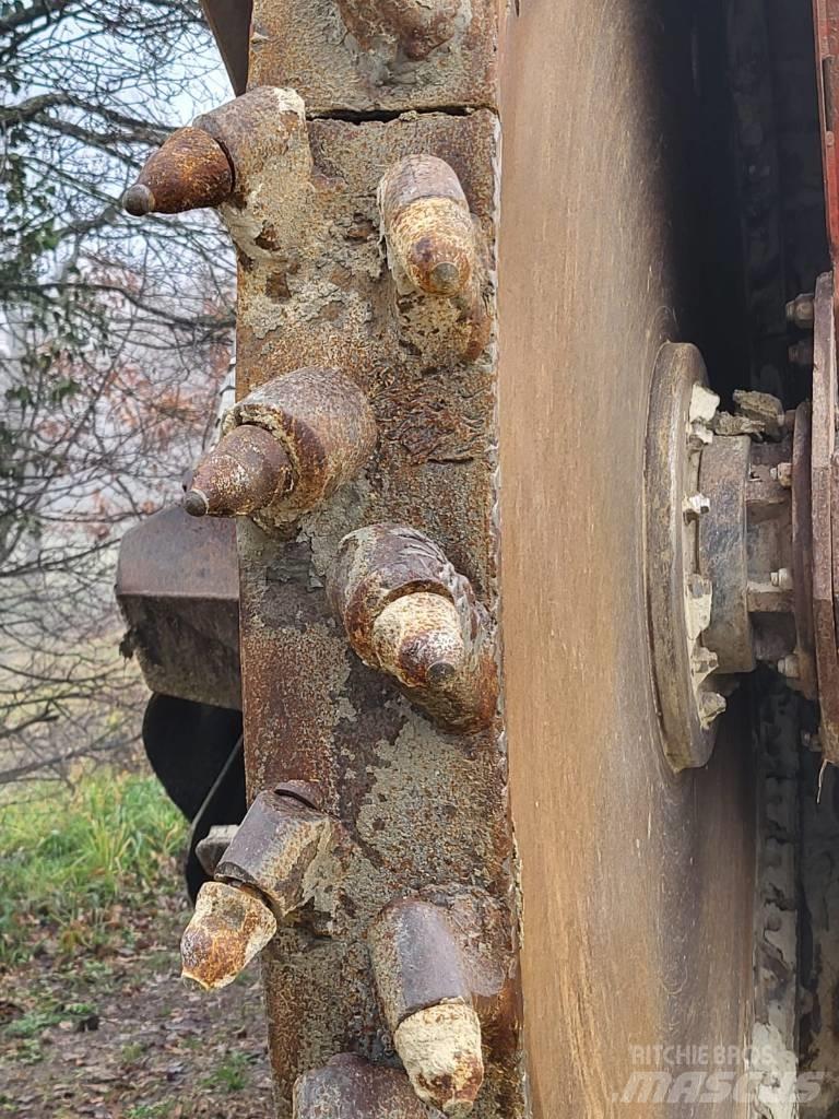 Ditch Witch RT125 Rýhovače