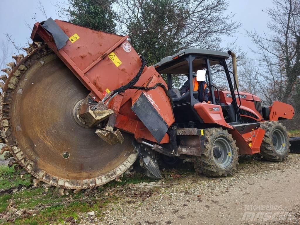 Ditch Witch RT125 Rýhovače