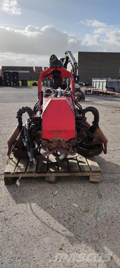 Komatsu 365.1 Žatevné hlavy