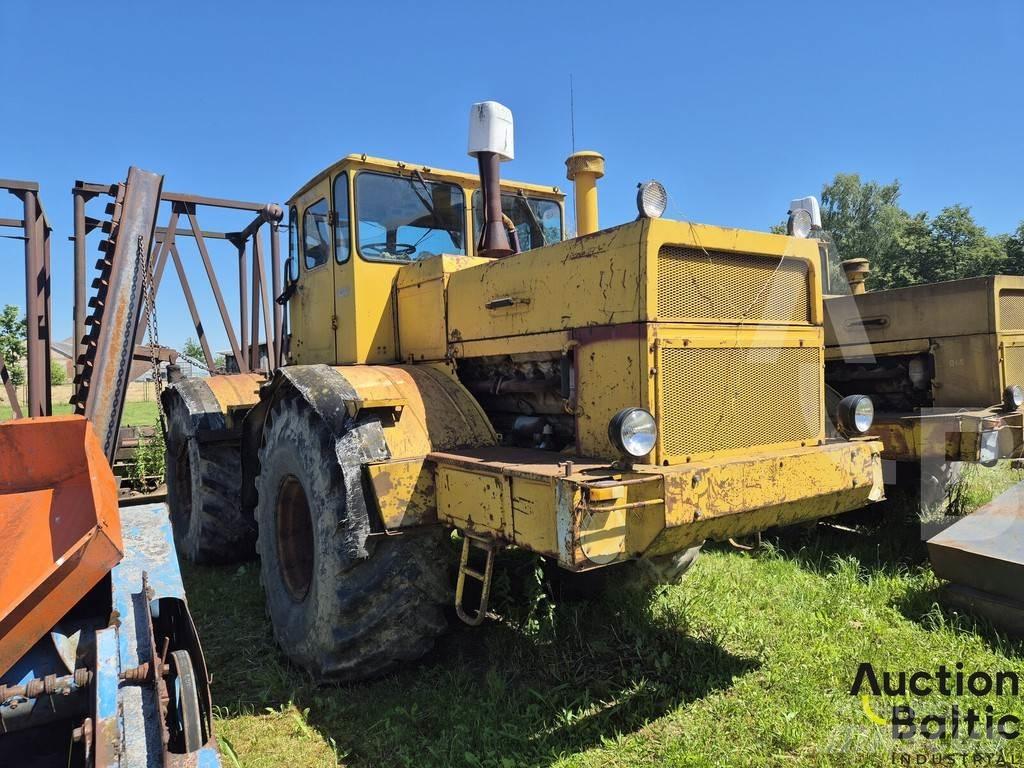 Kirovets K 701 Traktory