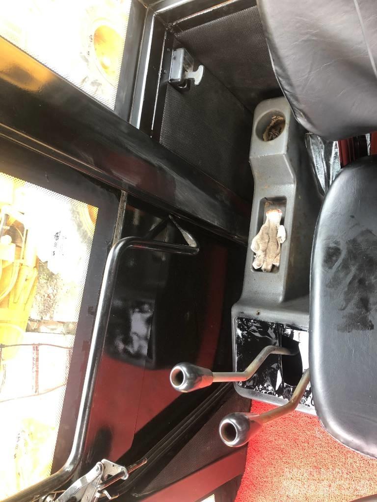 CAT 966 H Kolesové nakladače