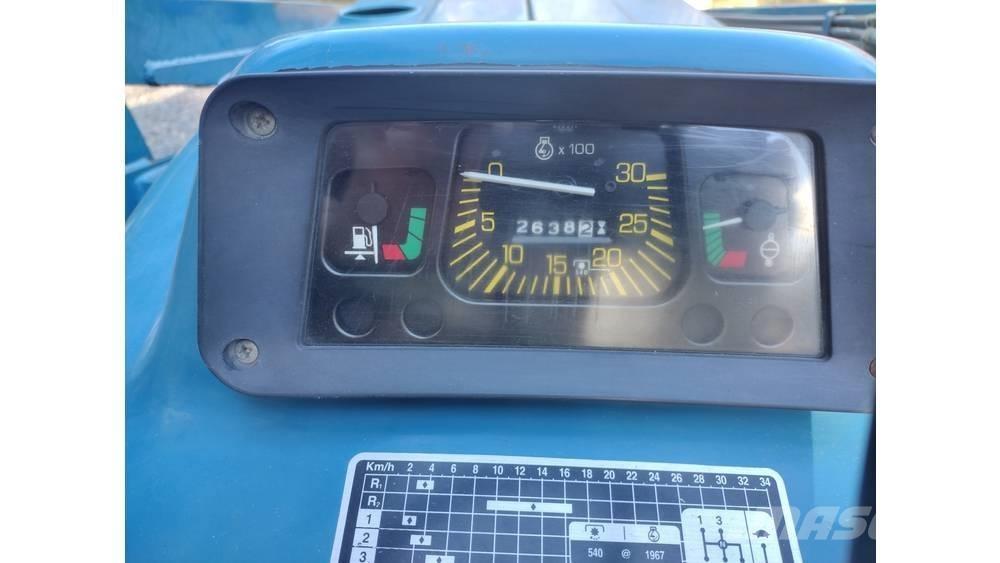 New Holland 3010 Traktory