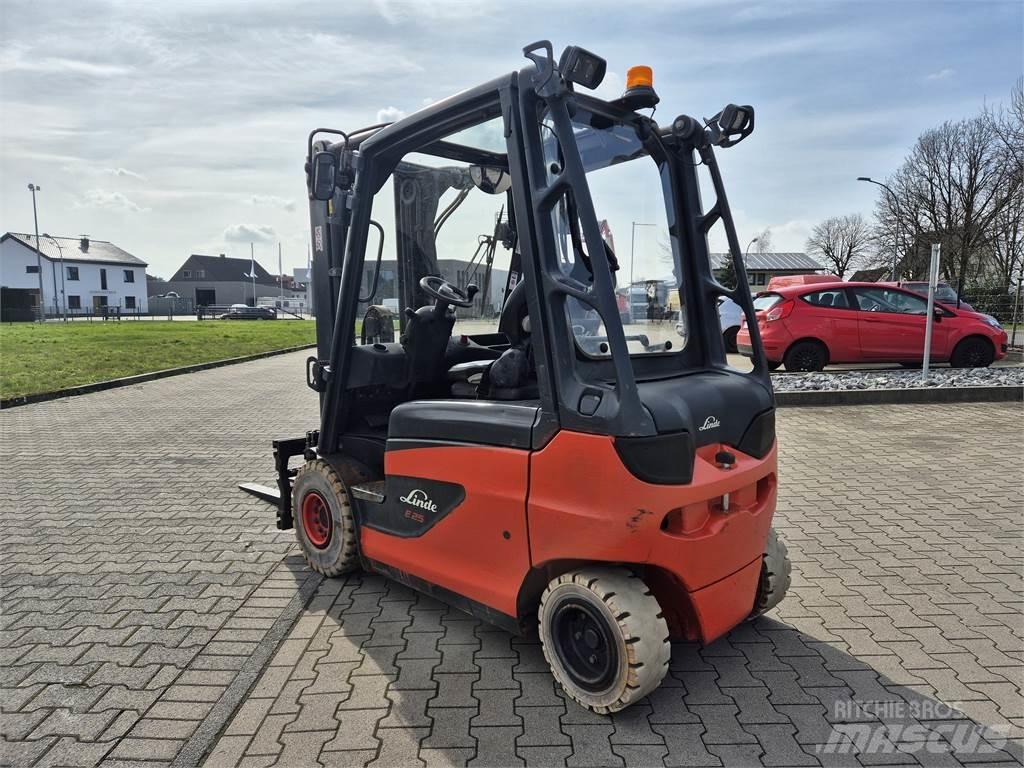 Linde E25 Akumulátorové vozíky