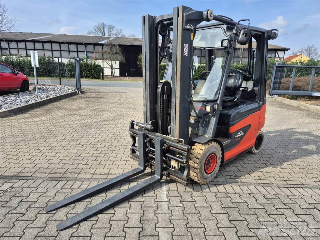 Linde E25 Akumulátorové vozíky