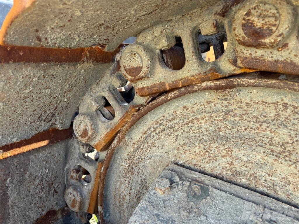 CASE 2050M Stavebníctvo - ostatné