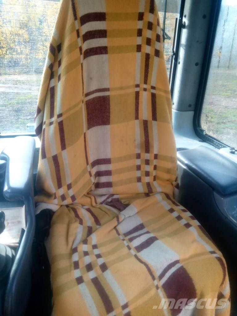 Komatsu D 61 PX-15 Pásové dozéry