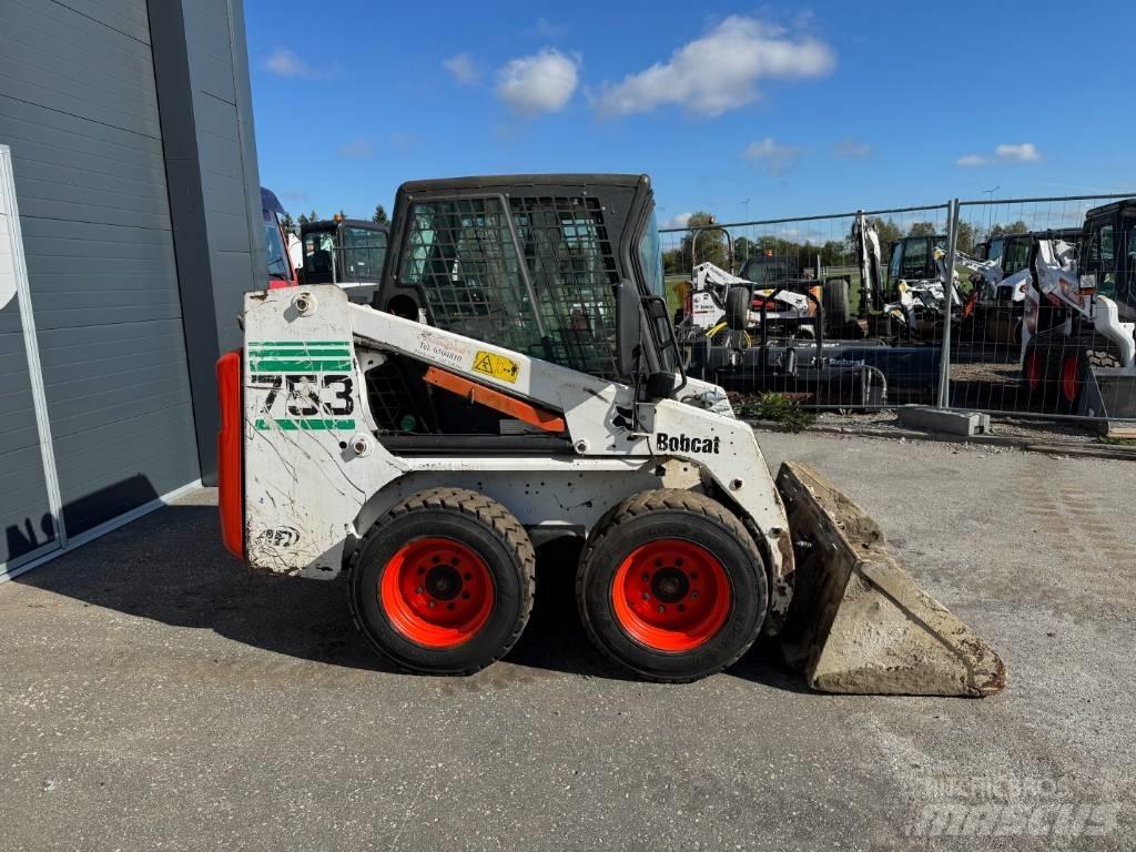 Bobcat 753 Kolesové nakladače