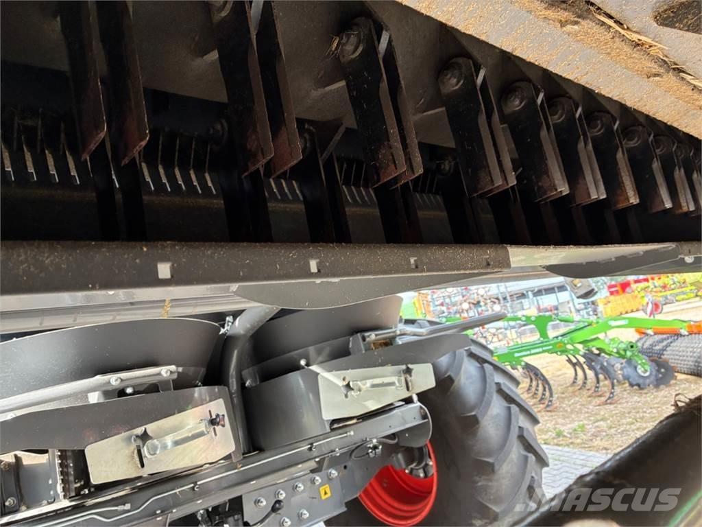CLAAS Trion 650 Kombinované zberacie stroje