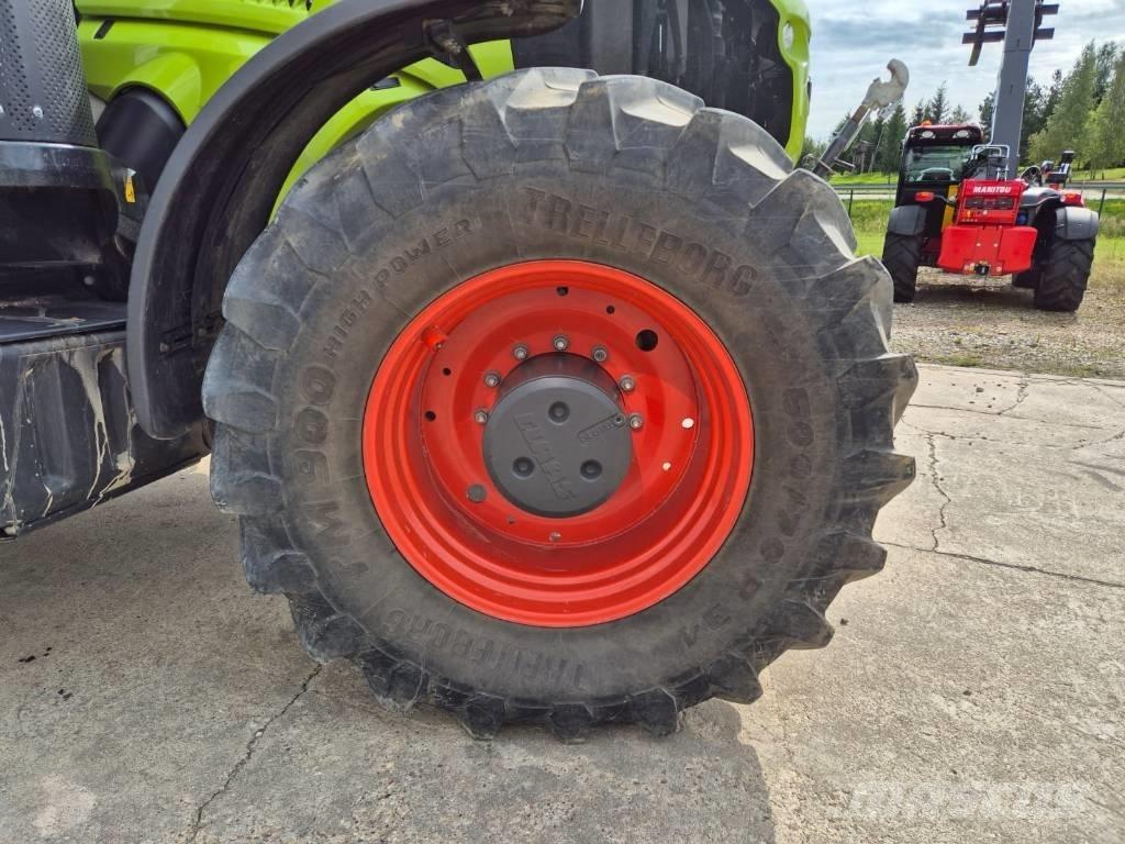 CLAAS Axion 930 Traktory