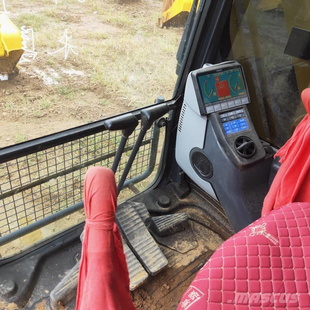 Komatsu PC200-8 Pásové rýpadlá