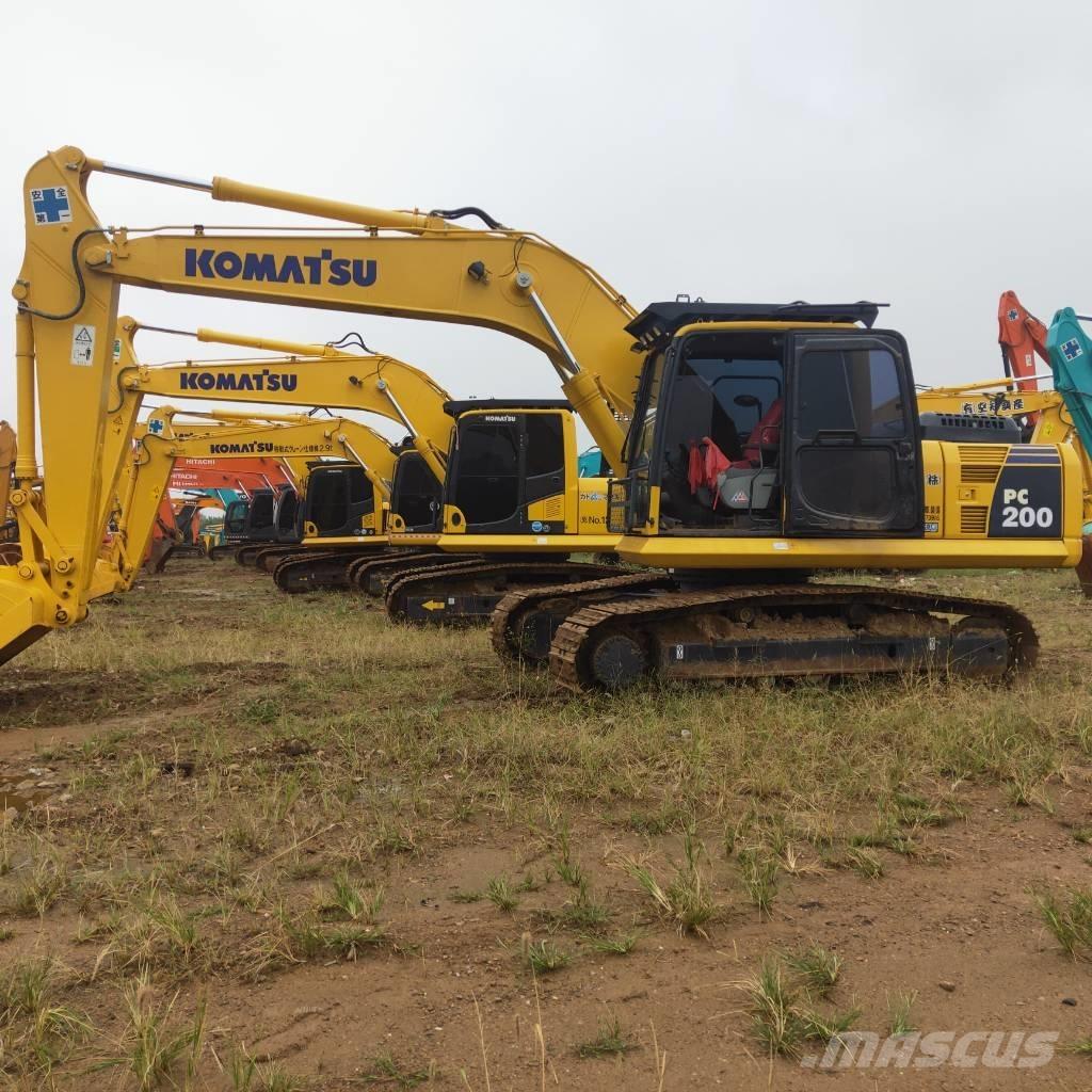 Komatsu PC200-8 Pásové rýpadlá