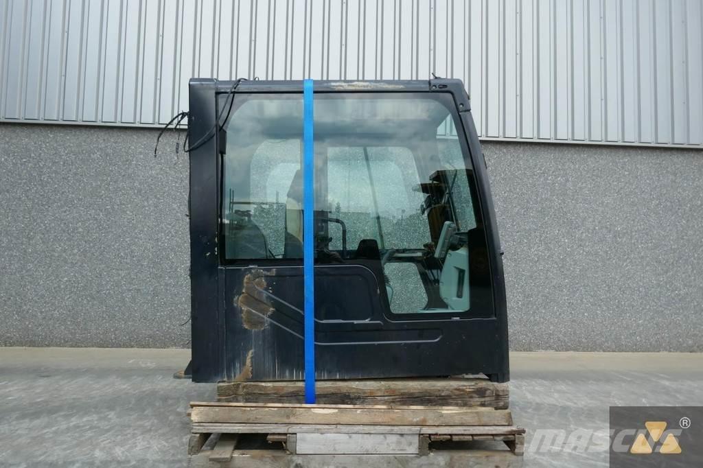 CAT 352F Cab Kabíny a interiér