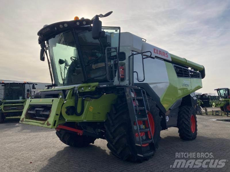 CLAAS LEXION 7500 Kombinované zberacie stroje