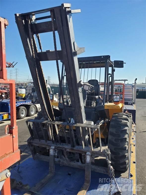 JCB 930 Terénne vysokozdvižné vozíky