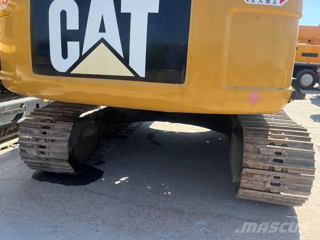 CAT 323 D L Pásové rýpadlá