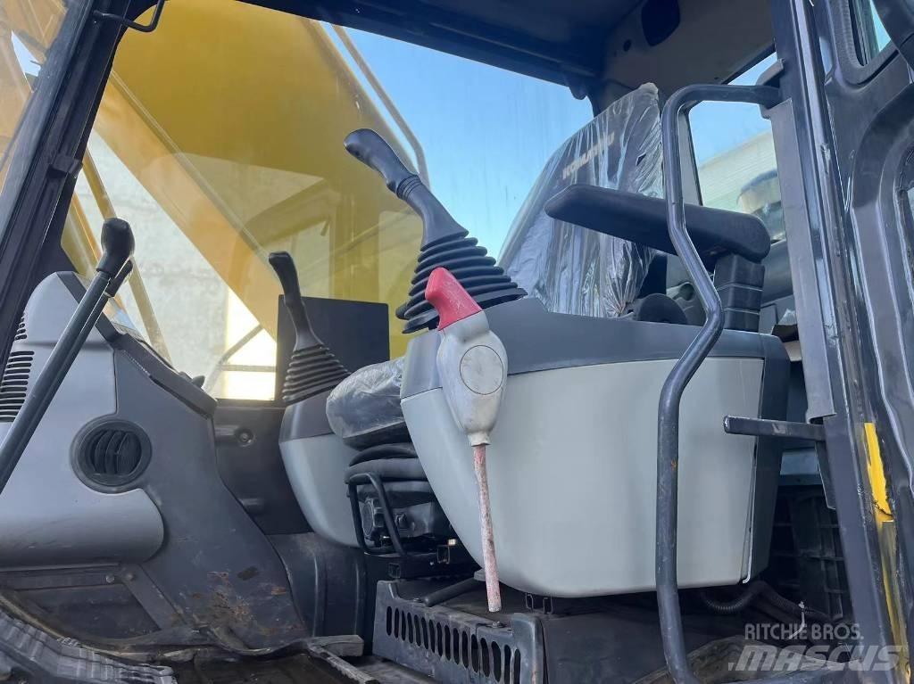 Komatsu pc220-8mo Pásové rýpadlá