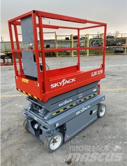 SkyJack SJ III 3219 Nožnicové zdvíhacie plošiny