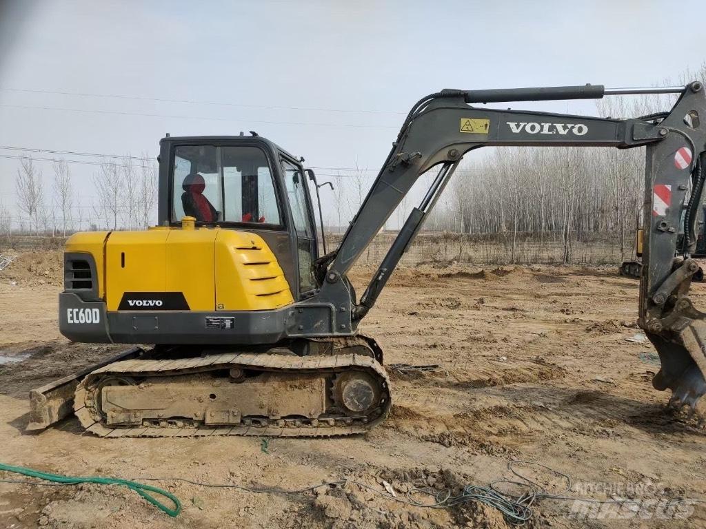 Volvo EC 60D Midi rýpadlá 7 t - 12 t
