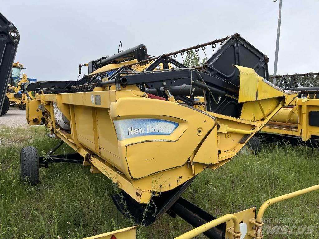 New Holland CSX 7080 Kombinované zberacie stroje