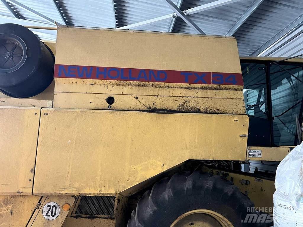 New Holland TX32 Kombinované zberacie stroje