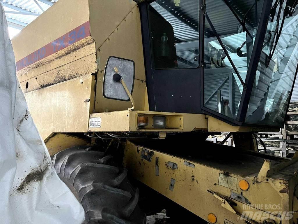 New Holland TX32 Kombinované zberacie stroje