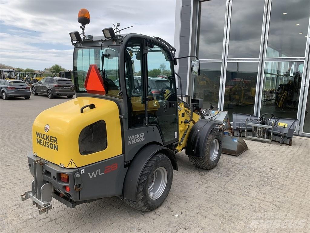 Wacker Neuson WL 28 Kolesové nakladače