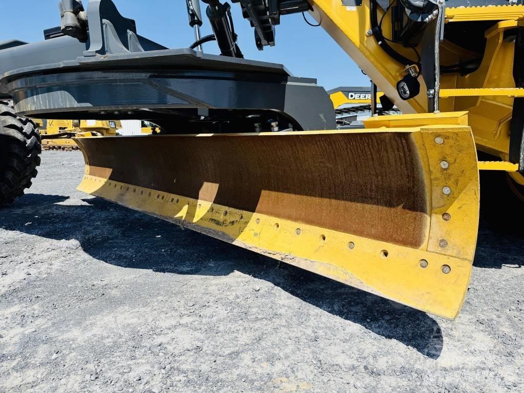 DEERE 672G Grejdery