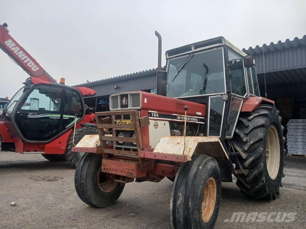International 784 Traktory