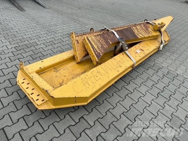 CAT 745 TAIL GATE Kĺbové nákladné autá