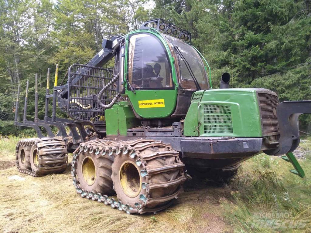John Deere 810 E Lesné traktory