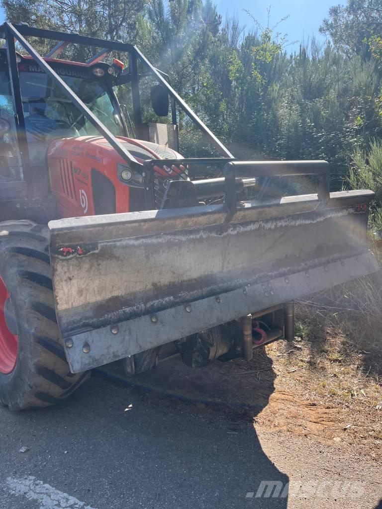Kubota M 7153 Lesné traktory