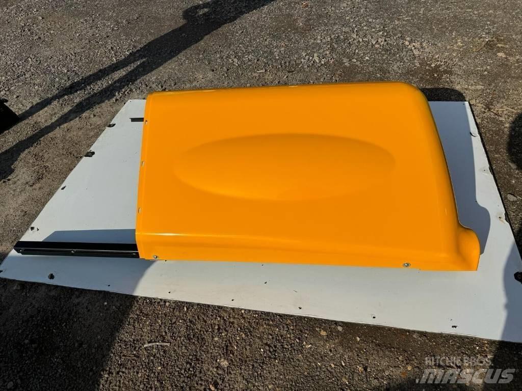 JCB ENGINE COVER Podvozky a zavesenie kolies
